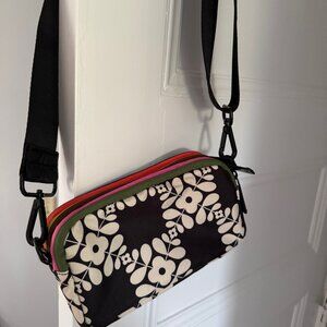 Orla Kiely Tripod Crossbody - Lattice Flower Tile Onyx